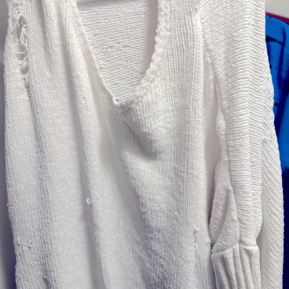 Boutique Oversized and distressed white sweater!!! Causal & sexy!!